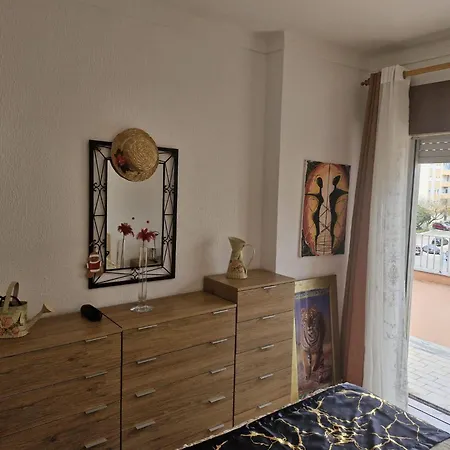 Flat Near Marina And *