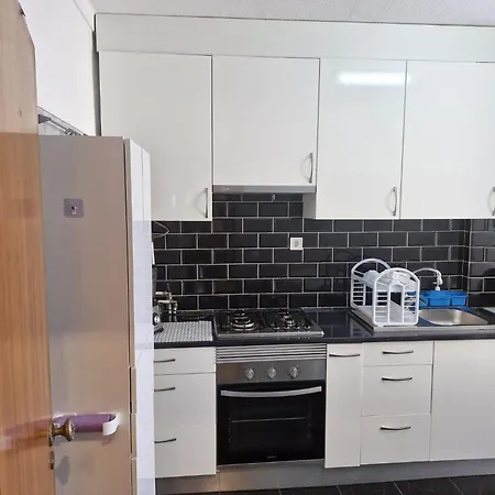 Flat Near Marina And Apartment